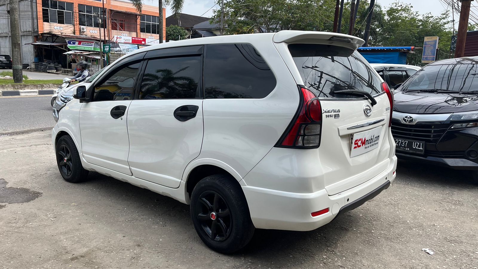 Daihatsu Xenia M/T 2012