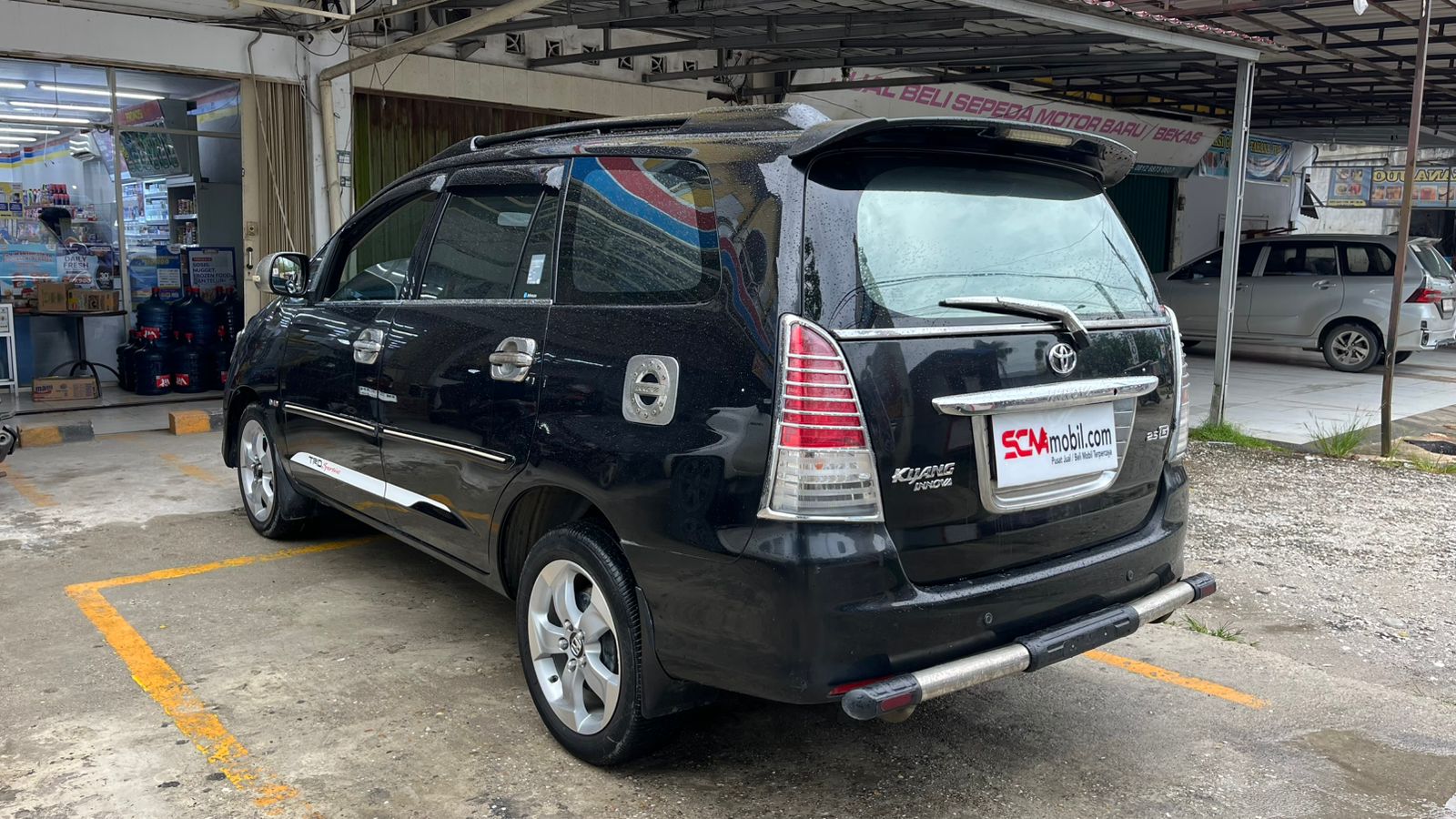 Toyota KIJANG INNOVA G 2010