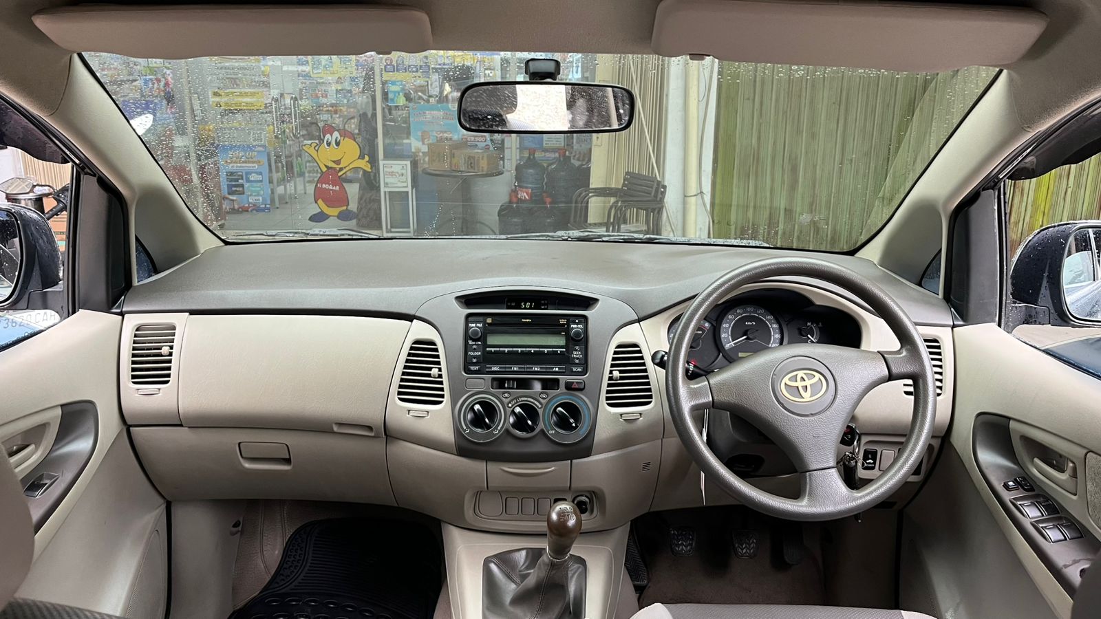 Toyota KIJANG INNOVA G 2010