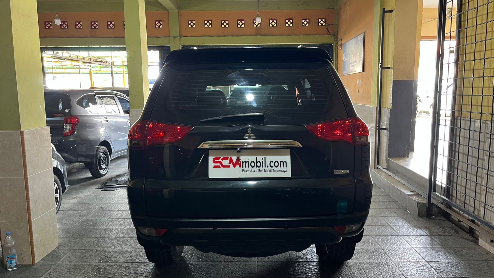 Mitsubishi PAJERO SPORT  2.5  2011