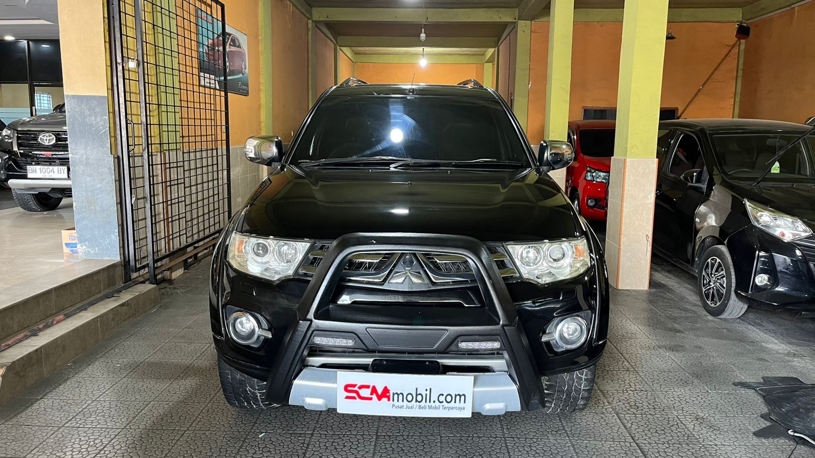 Mitsubishi PAJERO SPORT  2.5  2011