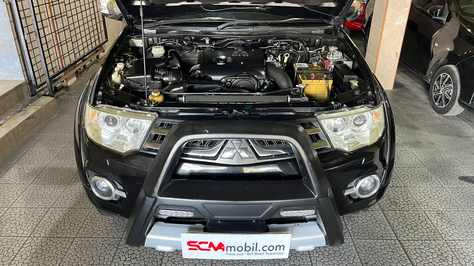 Mitsubishi PAJERO SPORT  2.5  2011