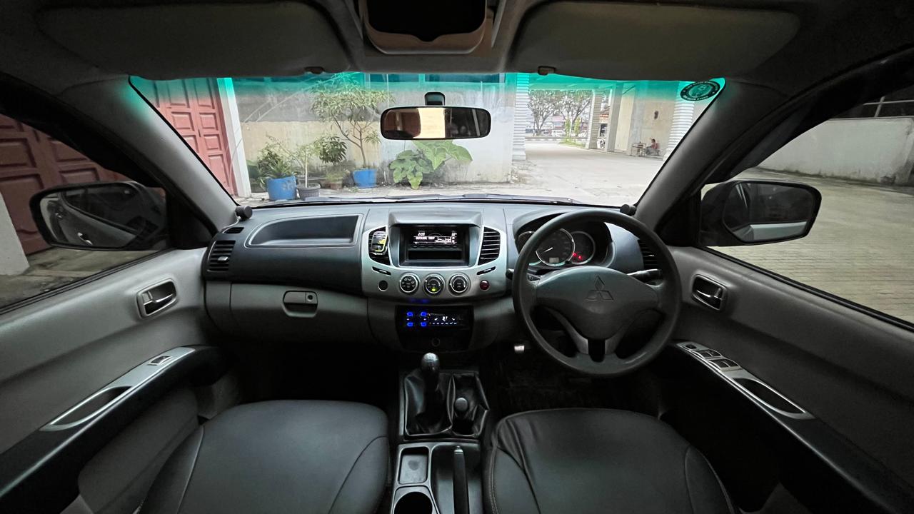 Mitsubishi STRADA CR 2.5  2014