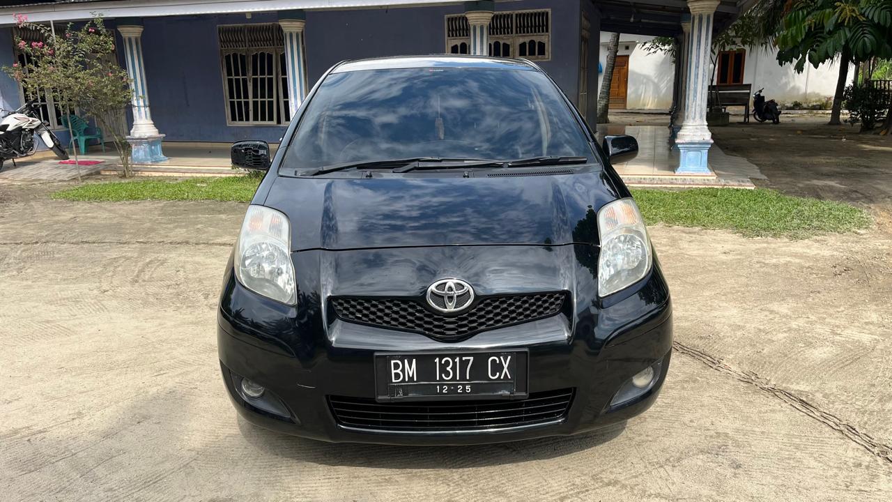 Toyota YARIS 1.5 J AT 2010